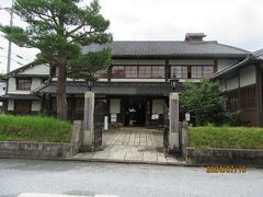 郷土資料館
駅前の観光案内所の方のアドバイスで
近江八幡駅から小畑資料館前で下車