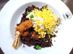 えびめしも食べたかったので、ホテルの喫茶店で食べることに。

濃いのかな～と思ったけどそんなことはなかった。

宿泊者10%オフだったようだ…
見逃してた…
