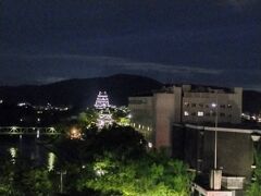 連休最終日なのもあったのかな？
昨日予約したにも関わらず、お城ビューの10階。

部屋のテレビでYouTubeがみれたので、明日の予定を立てながら過ごす。

この時点で未定。
デニムの児島へ向かうか、津山城見に行くか、日生でかきおこ食べるか…？



