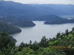 これはどの湖？湖が集まっていて不思議な感じです（名前の通り湖が五つあります）