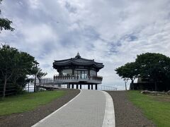 韓国の古代建築様式を取り入れた韓国展望所
