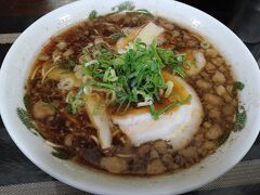 夕飯は尾道ラーメン

尾道までワイドパスが使えるけど、尾道へは行かないし、口コミも良かったのでこちらで夕飯。
見た目よりあっさり。

