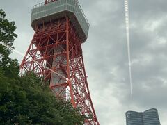 東京タワー到着
ここでしばらく自由時間です