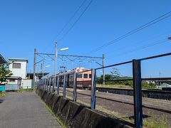 吉良吉田で乗り換えて西浦駅へ。
名鉄なのに赤じゃないし、単線でワンマン電車はとまどってしまった(笑)