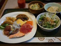 ●リッチモンドホテル宇都宮駅前アネックス＠JR/宇都宮駅界隈

さて、ホテルに戻って来て、お待ちかねの朝食です。
アネックスに隣接するリッチモンドホテルにて。
ビュッフェスタイルです。
居酒屋さんにての朝食。
メニューはありふれていたものの、とっても美味しく頂きました。