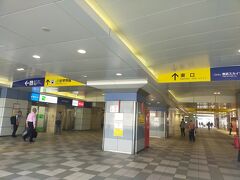 一日目　7月22日
武蔵野線南越谷から　このビル一階を通って　西口に行きます。