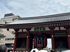 とりあえず行っとかないとと思って浅草に。