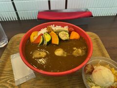 最後の晩餐はいろいろと悩んだ結果、結局前回も食べたカレーにしました。