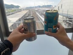 あとはタラタラと帰るだけ～。

っと河毛駅から電車に乗り込んだらなんと！関西在住のドラクエ仲間にバッタリ遭遇。
びっくりして大声出しちゃいましたよ(;'∀')
ジャージに眼鏡でほぼノーメイクだし、超絶汗臭いし気付かないでほしかったww

すぐの米原駅で別れるのだけど、記念にカンパイしてきました☆
ビールごちそうさまでした～。