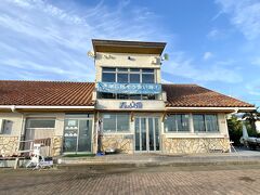 渚の交番には夏場は監視員もいます

1階には温水シャワーもあります

1日200円 

1時間ではありませんよ