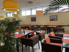 本日のモーニングコールは7時、朝食は6時半から、荷物出しは8時15分、出発は8時45分と、この旅初めてのゆったりした朝でした。