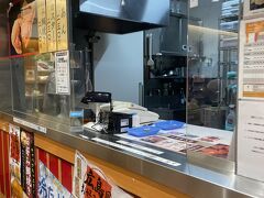 こちらのたい焼き屋さんも行列ができていて美味しかったです。