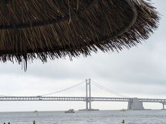 ホテルに荷物を置いたら、再び地下鉄に乗って出かけます。
