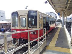 紀伊田辺から乗った普通電車の終点で下車し、
初めて乗るこちらの鉄道会社に乗り換え