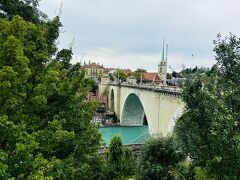 ニーデック橋