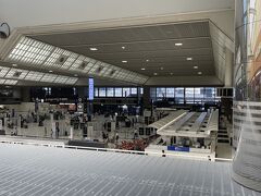 成田空港第二ターミナルに着きました。
