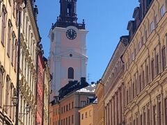 魔女宅の世界観～

12時の鐘の音が聞こえてきました
この景色で聞く鐘の音は何だかまた特別な感じがして素敵やったな～

12時ってことは王宮へ急ぎます