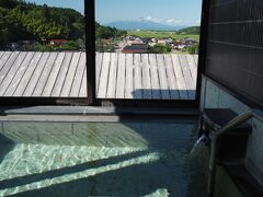 そして窓の向こうには鳥海山！