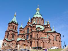 この日はまず、ウスペンスキー大聖堂へ。
ロシア正教の教会。