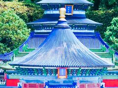 東武 World Square‐6　《中国》　　52/　　2

天壇は、中国北京市東城区に位置する史跡で、明朝から清朝にかけて、皇帝が天に対して祭祀（祭天）を行った宗教的な施設（祭壇）。敷地面積は約273ha。

明の永楽18年（1420年）、永楽帝が建立したとされる。1998年よりユネスコの世界遺産（文化遺産）に、天壇：北京の皇帝の廟壇として登録された。
天壇の周辺は天壇公園として指定され、敷地内には約3600本のイブキやコノテガシワからなる広大なヒノキ林がある。