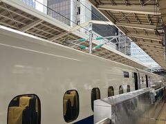 東京駅からこだまで新富士駅へ。

夕方のこだまは、東京駅でほぼ満席でした。