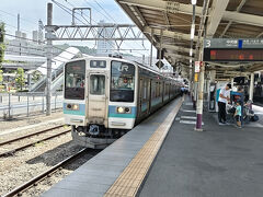 まずは「青春18きっぷ」をうまく使って、中央線「甲府駅」に到着☆
ここで次に乗る電車までの時間で、ちょっと休憩。