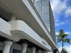 ハワイ滞在はオハナワイキキイーストアウトリガー
チェックイン時間前なので荷物を預けます
