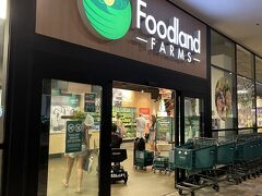『Foodland』
ハワイ発のスーパー

初日の買い出しに
夕食用と滞在中用に～～