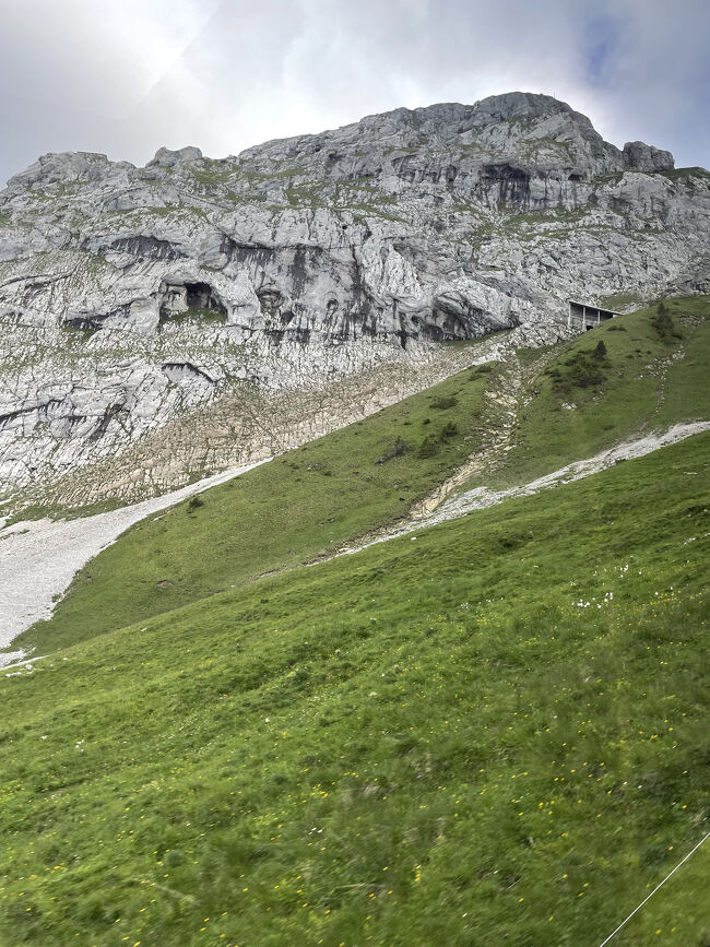 ☆2本バリ山☆程度良好☆rondell☆深リムアルミ+夏タイヤ4本セット☆17×8J OFF：+35 PCD：100-5穴☆ヨコハマ☆215/45R17☆ゴルフ☆ 六甲山地獄谷バリエーションルート