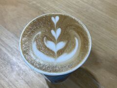 5日目。もう帰る日です。
空港のカフェにて、最後のフラットホワイト