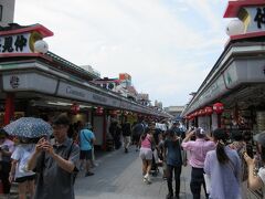 仲見世通り