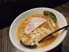 夜ごはんはこちらのらーめんをば。

https://tabelog.com/miyagi/A0401/A040101/4003218/