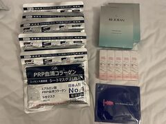 マスクショップ周辺で。
シートマスク（3500ｗ、愛用中）
リジュランのシートマスク（8500ｗ）
目元クリーム、
一番下の青いシートマスクは、お会計をしたらくれました。

並びには、同じようなお店がどんどん増えてます。
サンプルコスメに特化したお店、ミニチュア香水があるお店も。