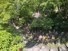 濃い緑に囲まれて綺麗でした