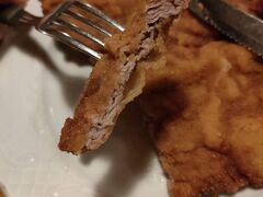 ラインターラーバイスルで仔牛のカツレツ。サクサクでした。