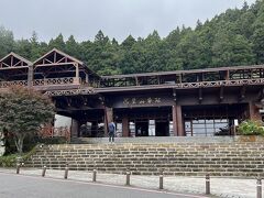 阿里山の駅は木で作られていて、自然に溶け込みます。こんな標高の高いところまで列車で来られることが凄いです。