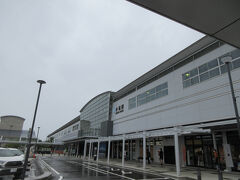 小松駅に着きました。大きくて新しめの駅です。