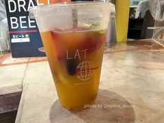 デザートは、新横浜改札内のLAT.25 フルーツソーダ。
ソーダを飲み終わった後は、フルーツをフォークでいただくスタイル。思っていたのとちょっと違った…(^_^;)

とても暑い中、多摩の常連の皆様にお世話になりました。
ありがとうございました。
結果はいまいち納得いく感じのものは…でしたが、楽しかったしみんな可愛かった！(^o^)
サルスベリは、またいつかチャレンジしたいです。

盛りだくさんで長くなりましたが…おわり☆