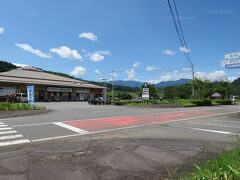 大分米良ICで東九州道を流出し、国道10号線、国道57号線の大野竹田道路と乗継ぎ、朝地ICで流出、県道46号線を走り8時50分、道の駅原尻の滝に到着しました。自宅から502km、所要時間は9時間20分も掛かってしまいました。途中1時間20分ほど雨宿りなどした分予定時間より遅れたようです。