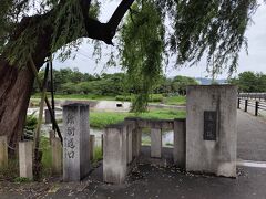 近くには鯖街道口の碑が。出町柳と小浜を結んでいたのが鯖街道です。