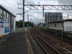 ラーメン食べて少し回復。少し動けるように。これならと、甘木鉄道に乗りたくて、博多から起点の基山に向かいます。
13時22分、鹿児島本線 基山駅着。雨がぱらつき始め、天気はあまり良くありませんでした。
