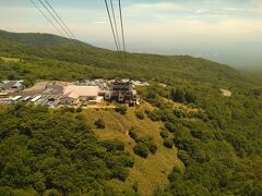 チェックアウト後は、
とても天気の良い日だったので、那須ロープウェイへ行ってみました。