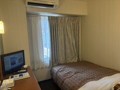 14:35
ホテルNo1.高知。荷物を預かってもらおうとホテルに向かったら、「お部屋の準備ができています」と、ちょっと早めにチェックイン。
高知駅から徒歩15分となっていましたが、そんなにかからなかったかも。でも街ナカにあって、ルートがちょっと分かりにくかったです。