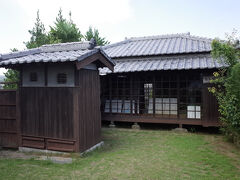 国木田独歩旧宅があります。
隣の田布施町で大失恋を経験した後、1892-94年まで２年間過ごした家です。
