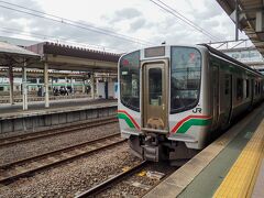 福島駅にて、インターバル17分。ようやくまとまったトイレ休憩。