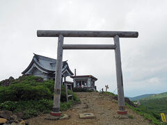 蔵王刈田嶺神社 (奥宮)
