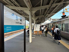 糸崎7時13分着。
昨年は三原で下車して後続の相生ゆきを待ちましたが、今回は岡山まで先行するつもりでした。