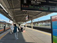豊橋には16時09分の到着でした。
接続は16時23分発掛川ゆきです。