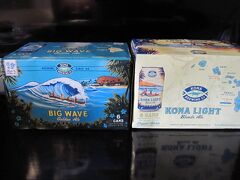 フードランドで買って来たビールは、一番好きなKONAのもの。
6缶で11.99ﾄドルでした。
