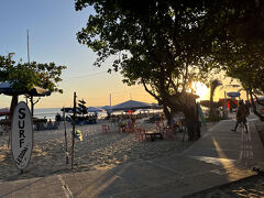 レギャンビーチに来ました。この時点で18時手前くらい